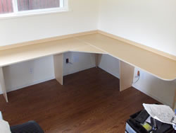 assemble new workdesk